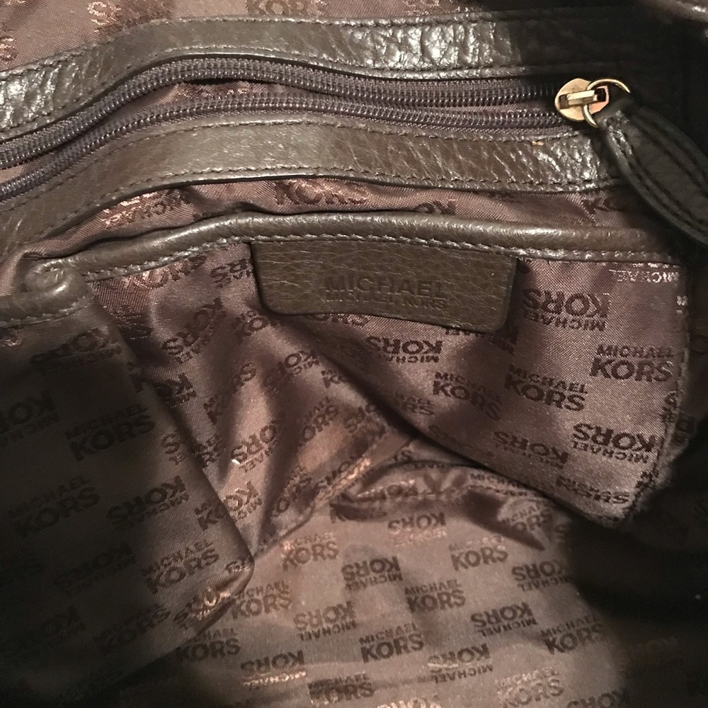 MICHAEL KORS PURSE - Picture 4 of 8